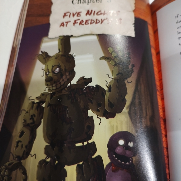 Guidebook must-have any fan of the popular game series, Five Night at Freddy's - Picture 4 of 16